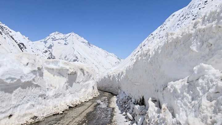At least seven dead including 5 foreign climbers in Nepal avalanche