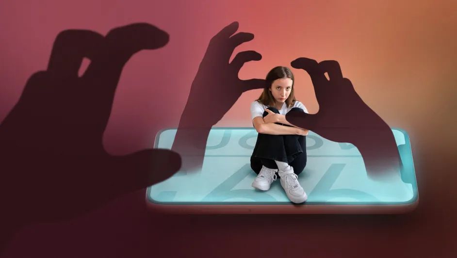 Violencia digital explicada: lo que mamás y papás deben entender hoy