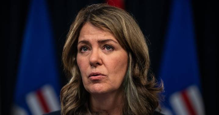 Smith says UCP not afraid to defend record after recall efforts