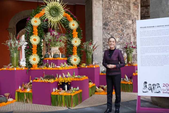 Día de Muertos 2025: Sheinbaum dedica ofrenda en Palacio Nacional a las mujeres indígenas del país