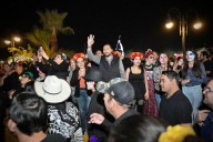 Desfile de Día de Muertos encabezado por alcalde de Monclova