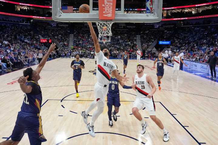 Trail Blazers hold off pesky New Orleans Pelicans for 1st win on 5