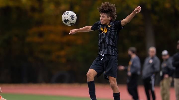 Moorestown rallies behind Vernick to reach SJ, Group 3 semis