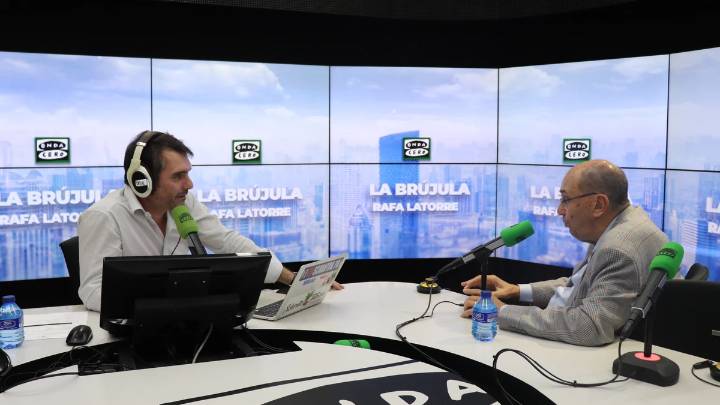 Alejo Vidal-Quadra: "VOX nació como una escisión del PP, pero ahora es un partido puramente conservador y muy piramidal"
