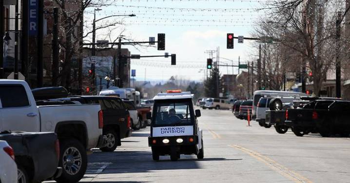 Council committee weighs $137K debt write-off, sparking questions over enforcement