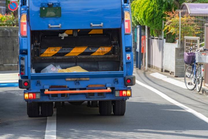 Woman struck and killed by trash truck while walking in Santa Ana