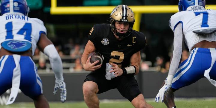 Where Tennessee, Vanderbilt rank in AP Top 25 poll after Saturday wins