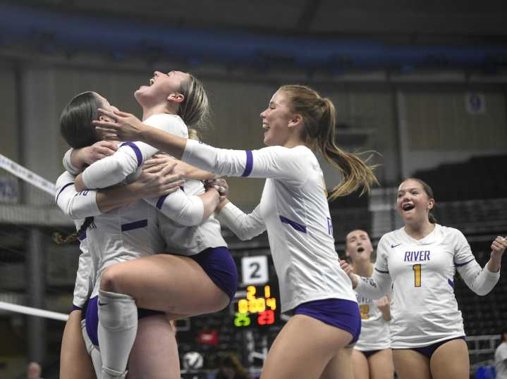 2A state volleyball: Columbia River downs Selah in four sets to reach semifinals