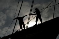 Cinco marinos resultan heridos en Cozumel durante maniobras de mantenimiento; manipulaban combustible