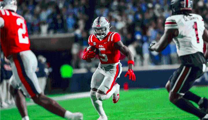 Career night for Lacy, strong defensive showing fuel No. 7 Ole Miss to 30