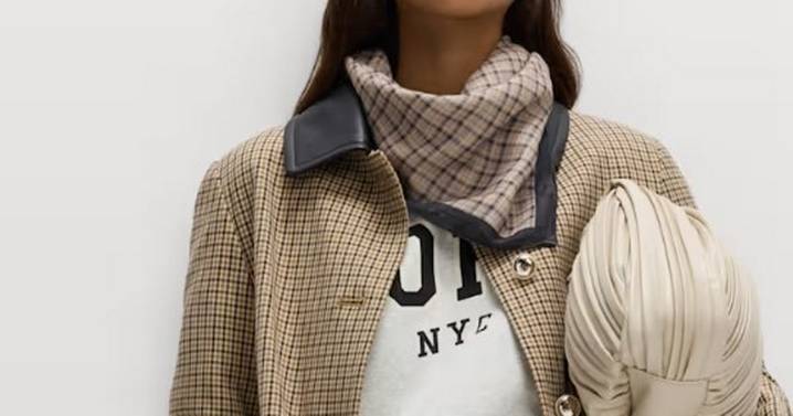 Marks and Spencer knocks 20% off £60 'classy' coat that looks designer