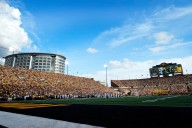 Kinnick Stadium to host first ranked November game since 2010