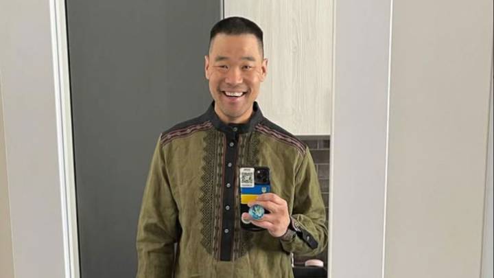 Who Is Singing the National Anthem Before Chiefs vs Bills? Salary, Net Worth & More About Mark Lindquist Meet Mark Lindquist, a US Air Force war veteran & ex-intelligence analyst who'll perform the na