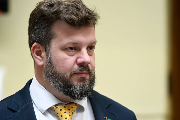 Johannes Kaiser estalla contra reconocidos conductores de TV chilenos: “O son periodistas o activistas, pero sincérense”