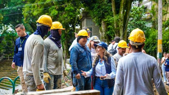 Avanzan las intervenciones en el Parque Centenario bajo supervisión de la alcaldesa Aranda