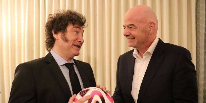 En medio de las polémicas con la AFA, Javier Milei suspendió su viaje al sorteo del Mundial 2026