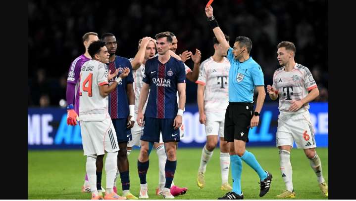 Agridulce victoria de Luis Díaz con el Bayern ante Paris Saint Germain