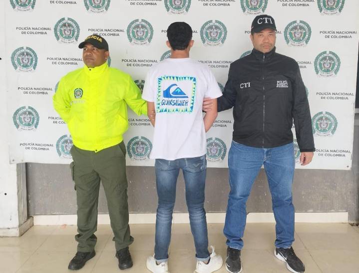 Menor rompe en llanto en plena clase tras ser agredido sexualmente por un primo. La Policía lo capturó