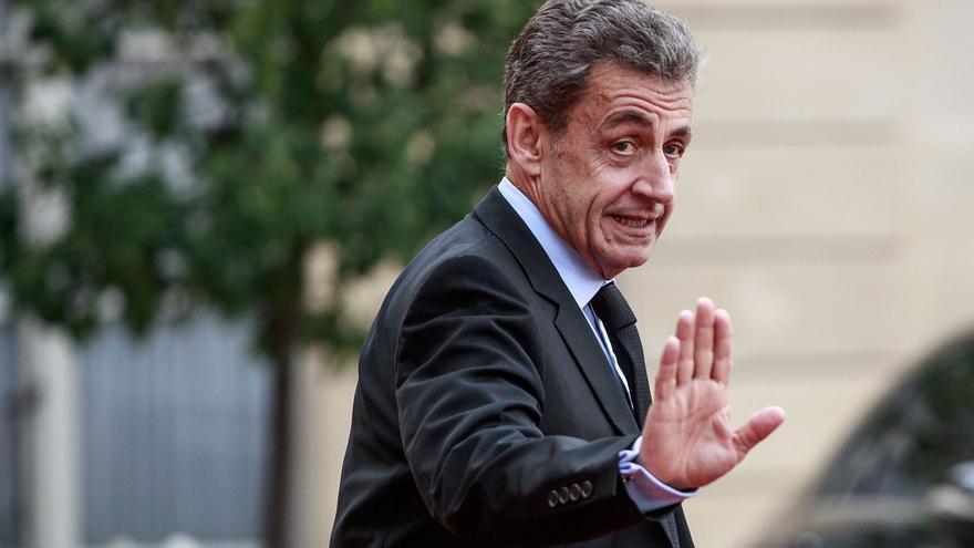 La justicia francesa pone en libertad condicional a Sarkozy tras 20 días en prisión