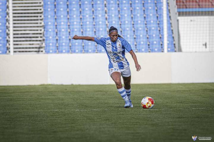 El Sporting suma un punto en Canarias tras dominar sin acierto ante el CF Unión Viera