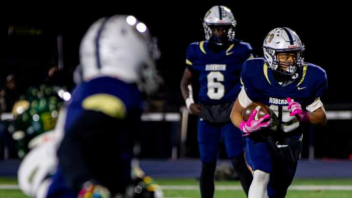 Roberson football falls 21-20 to Kings Mountain in…