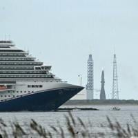 Bezos's Blue Origin postpones rocket launch over weather