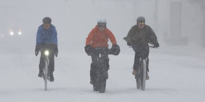 Cómo La Niña y el vórtice polar podrían acelerar la llegada de un invierno brutal en Estados Unidos