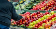How to eat healthy amid lack of federal funding for food