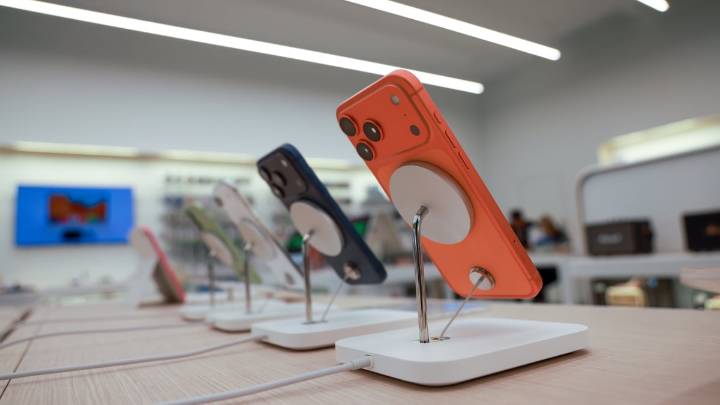 Apple Has Three New AI Features in the Works, Starting With an AI Siri