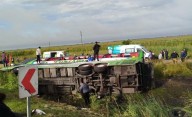 Volcó un micro cerca de General Pirán: hay dos muertos y varios heridos