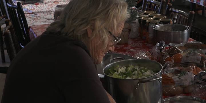 Branson woman delivers Thanksgiving meals to first responders