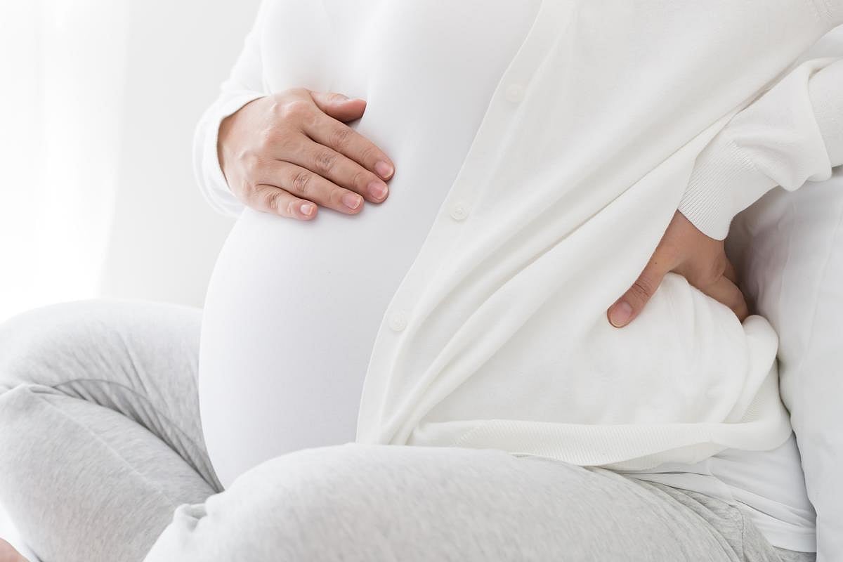 Adverse Outcomes Seen With Gestational Weight Gain Outside Recommendations