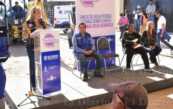 Maru Campos inaugura obras de agua potable en la colonia Vista Hermosa