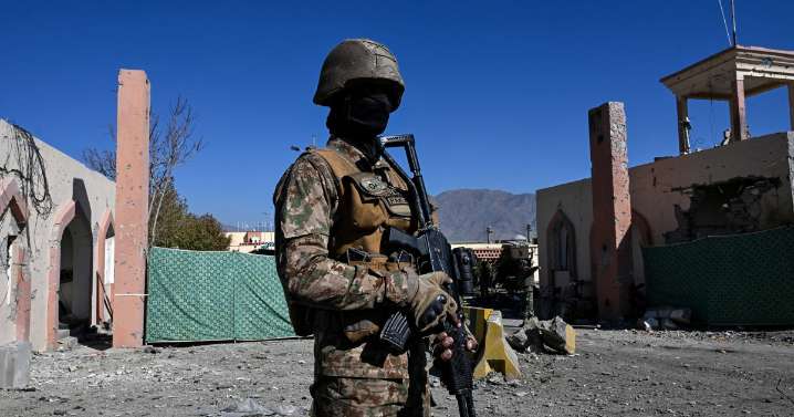 Pakistani forces step up raids near the Afghan border, killing 23 militants