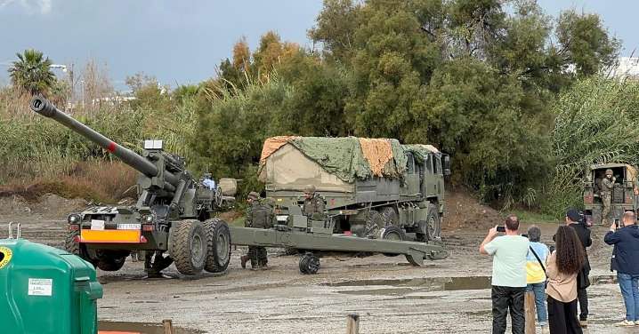 Las Fuerzas Armadas refuerzan la vigilancia marítima en la costa de Motril