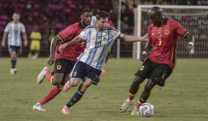 Argentina en amistoso derrota a Angola 2-0 con goles de Lionel Messi y Lautaro Martínez