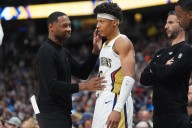 Pelicans despiden a Green tras 12 juegos como coach y nombran a Borrego como interino