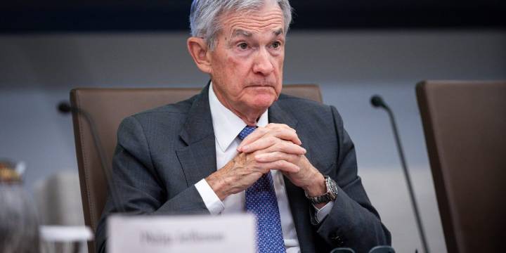Wall Street is on tenterhooks over the Fed’s ‘rare, genuinely suspenseful’ December meeting—the committee is unsure of the data, and each other