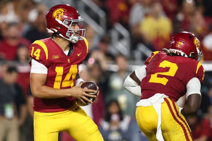 Where to watch USC vs. Northwestern football tonight for free