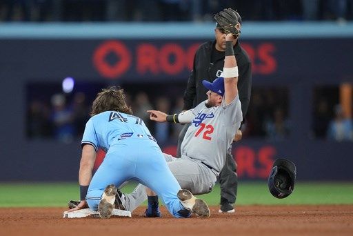 Double trouble: Barger gets caught off second base as Blue Jays' rally fizzles in Game 6 of Series