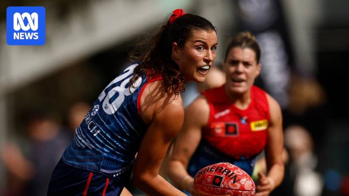 Melbourne hoping for chance to face undefeated North Melbourne in AFLW finals