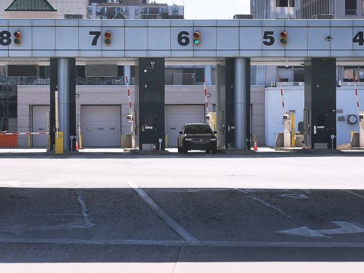 Canadians continue to shun U.S. travel in October