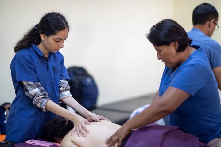 Conadis ofrece curso gratuito de Shiatsu para personas con discapacidad
