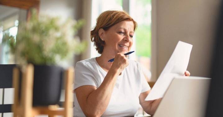 401(k) savings by age: Complete 2025 contribution guide and targets