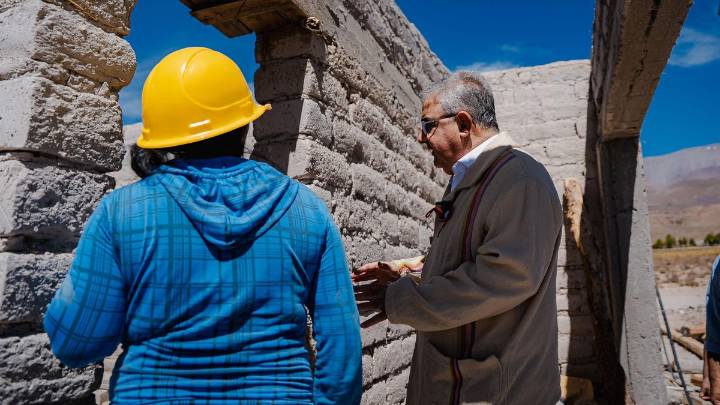 Jalil visitó Laguna Blanca y supervisó las obras de reconstrucción