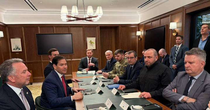 Delegaciones ucraniana y estadounidense conversan en Florida para negociar el plan de paz