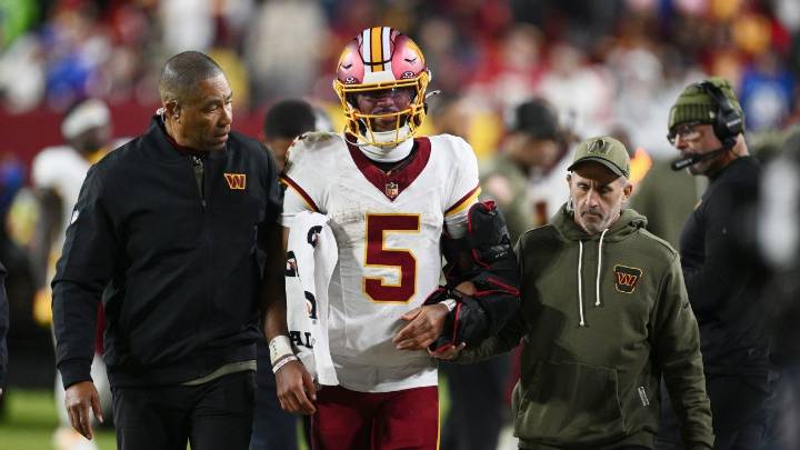 Sources: Jayden Daniels dislocated elbow in Commanders' loss