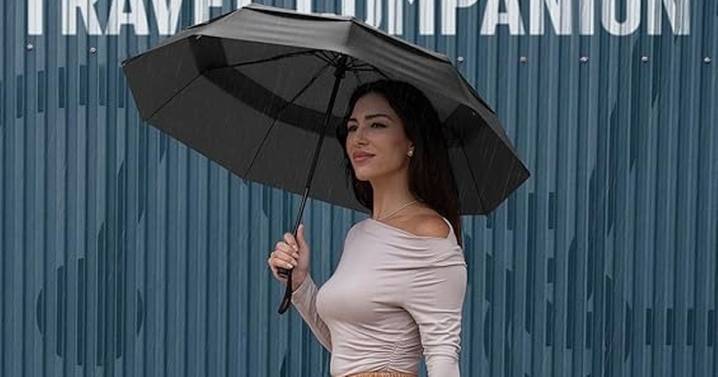 'Storm proof' umbrella that 'survives storms well' costs less than £20 on Amazon