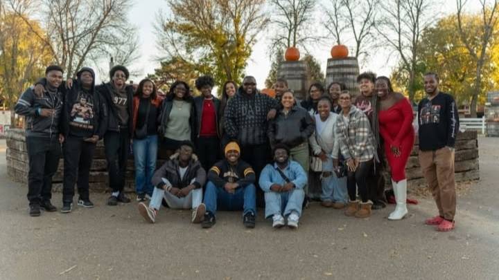 Who Is Singing the National Anthem at Ravens vs. Vikings? Origin, Members, & More About MPLS Known Find out who will be performing at the Baltimore Ravens and the Minnesota Vikings Week 10 clash. Clic