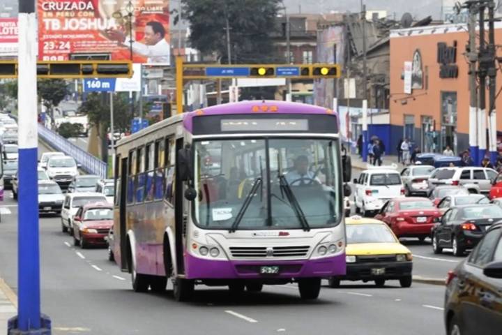 ATU: Corredor Morado desvía su recorrido por manifestantes en el centro de Lima